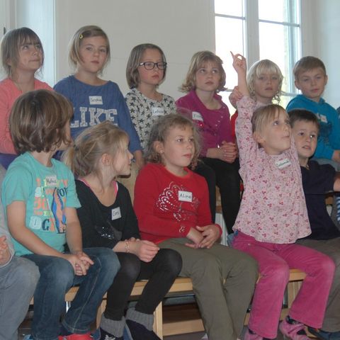 Aufmerksame Kinder Aufmerksame Kinder